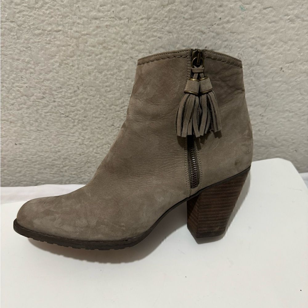 STUART WEITZMAN Suede Ankle Boots